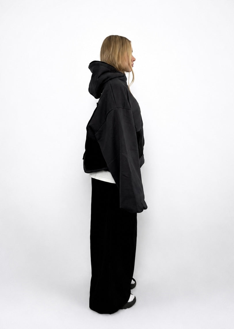 "MAEGY" HOODIE BLACK