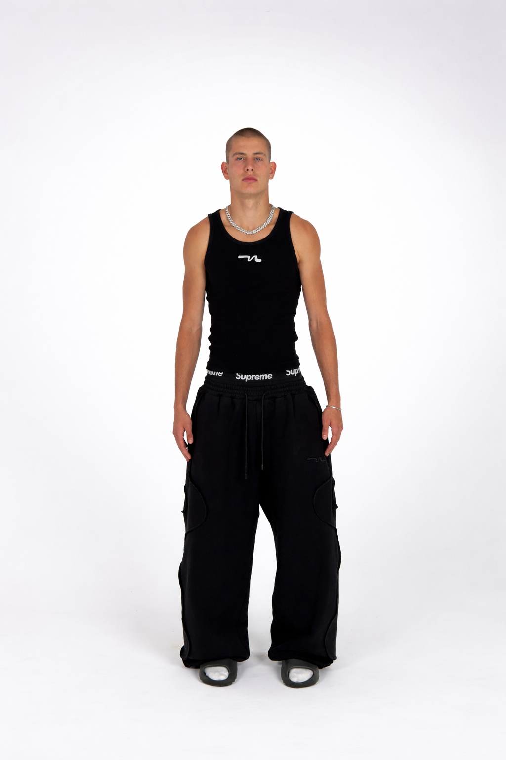 "MAEGY" SWEATPANTS BLACK