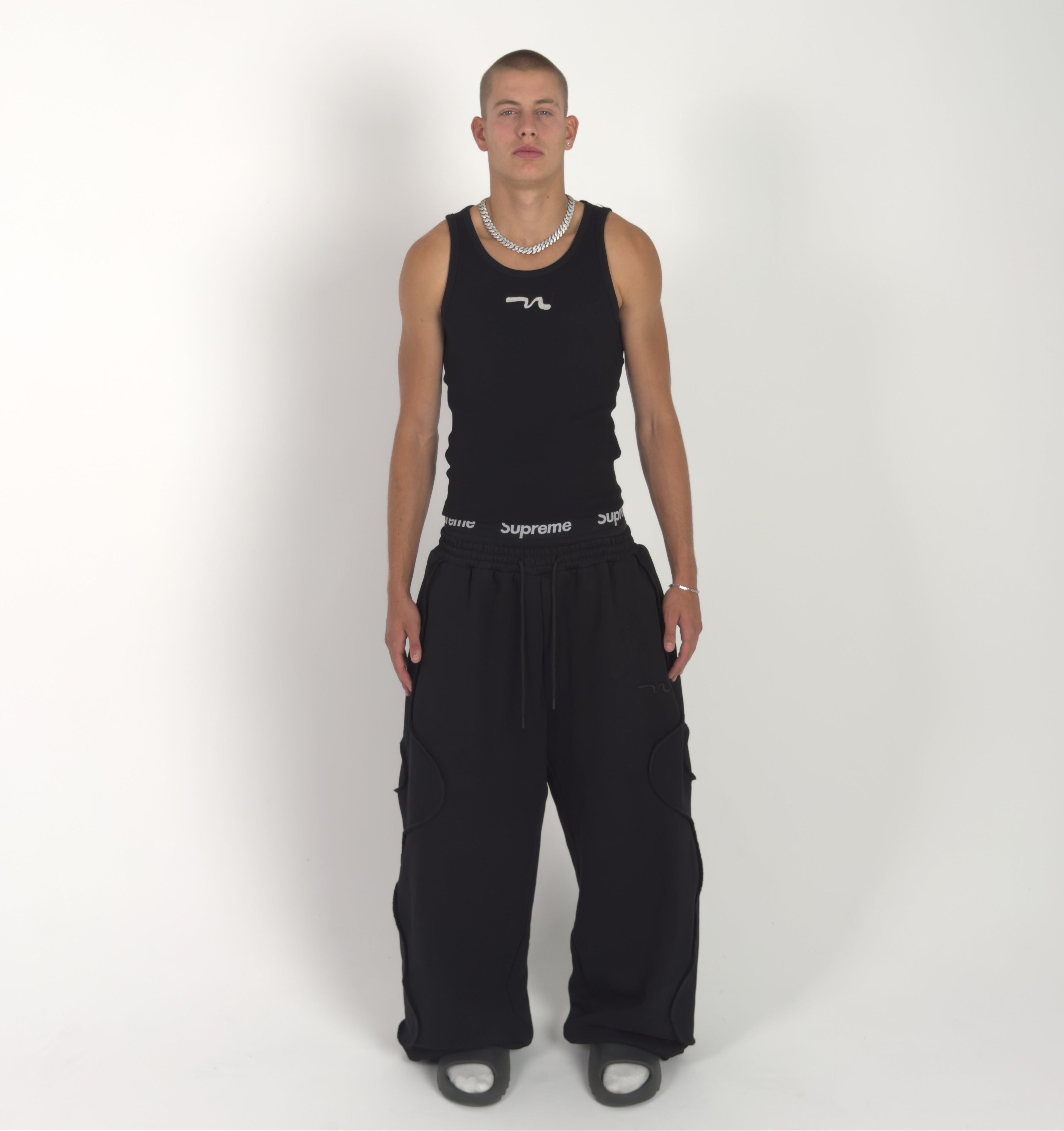"MAEGY" SWEATPANTS BLACK